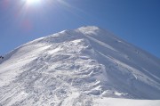 玩游戲，去滑雪大冒險(xiǎn)！現(xiàn)在你離滑雪大冒險(xiǎn)的腳步更近了。這款基于真實(shí)的滑雪場(chǎng)景設(shè)計(jì)的全新模擬游戲，讓你體驗(yàn)到前所未有的滑雪樂趣！，滑雪大冒險(xiǎn)，真實(shí)滑雪場(chǎng)景的真實(shí)模擬游戲即將來臨！