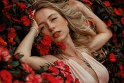 庶女有毒游戲是一款備受矚目的女性角色扮演游戲。在游戲中，玩家將扮演一名庶女，通過一系列的事件和挑戰(zhàn)來一步步提升自己的能力和地位。，庶女有毒，女強人的崛起之路