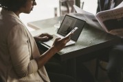 深度剖析，新聞事件背后的社會現(xiàn)象與反思，解碼新聞，揭示社會現(xiàn)象與深層反思