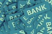 資金涌入銀行股，白酒股集體下挫！