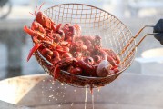 鍋圈歡歡食品：新工廠投產(chǎn)年產(chǎn)值10億元，小龍蝦年產(chǎn)量2萬噸