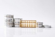 如何判斷基金的持倉透明度對投資決策的影響？