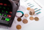單人月累計(jì)最高提至600萬(wàn)元，多銀行上調(diào)快捷支付限額適應(yīng)大額消費(fèi)
