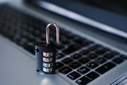 如何通過Google Analytics查詢網(wǎng)站流量？，一鍵掌握Google Analytics網(wǎng)站流量數(shù)據(jù)，提高運(yùn)營效率