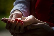 揭秘定制婚戒網(wǎng)站排名，如何挑選心儀的珠寶伴侶，定制婚戒網(wǎng)站大揭秘，挑選珠寶伴侶指南