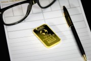 如何將盎司轉(zhuǎn)換為克？這種轉(zhuǎn)換如何影響黃金的計量和交易？