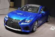 君越車的車速應如何顯示？車速顯示不準確時應如何解決？