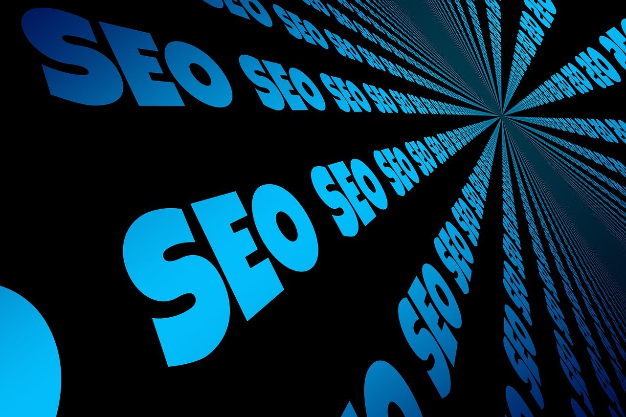 SEO（搜索引擎優(yōu)化）是一種在互聯(lián)網(wǎng)上提升一個網(wǎng)站排名和可見性的策略。這篇文章將詳細(xì)解釋什么是SEO，并探討一些關(guān)鍵元素和步驟，幫助你實現(xiàn)一個高質(zhì)量的、有吸引力的網(wǎng)站。